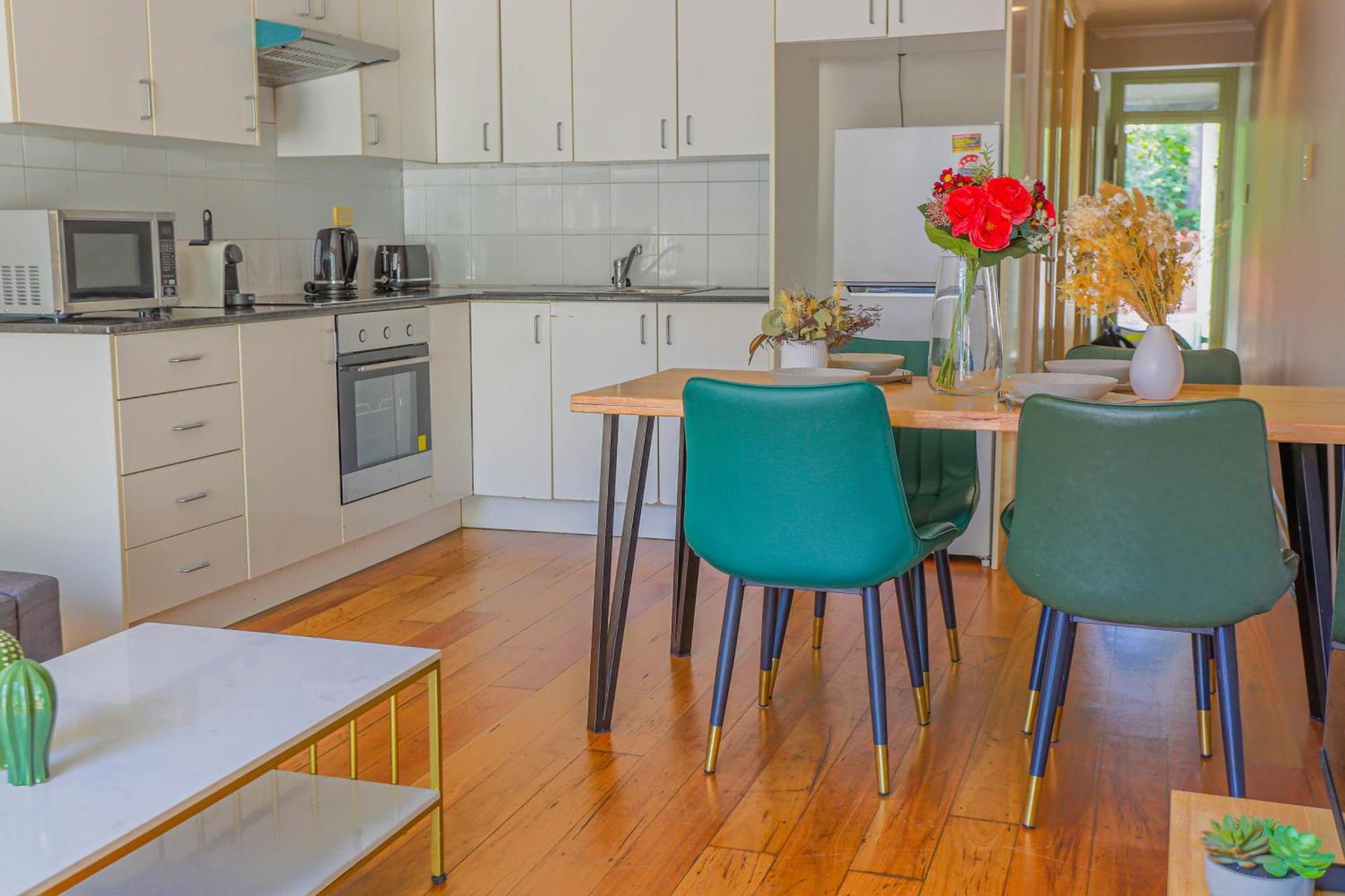 Elegant 2 Bedroom Close To Buz Bridge Rd 2 E-bikes Included Ferienhaus *
