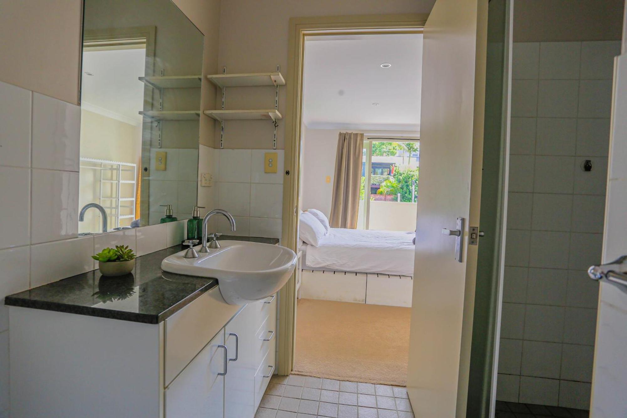 Elegant 2 Bedroom Close To Buz Bridge Rd 2 E-bikes Included Ferienhaus Sydney
